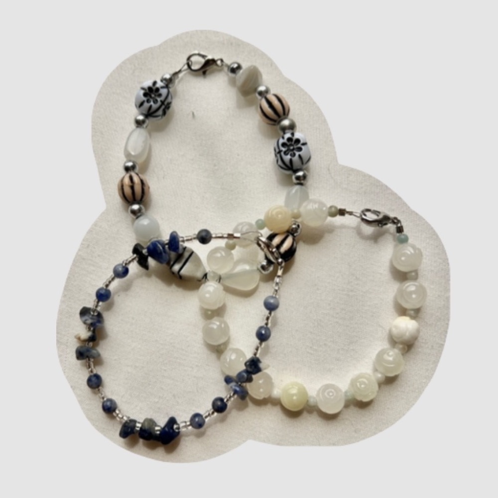 CRYSTAL & GLASS Beaded Bracelet Set